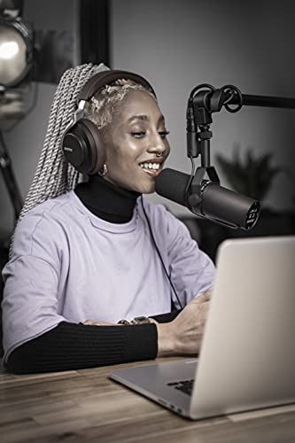Shure SM7B Microphone - Vocal Dynamic Studio Mic for Broadcast, Podcast, Recording, Gaming & Streaming, XLR, Rugged Construction, Detachable Windscreen, Smooth Sound, Warm Vocals, Wide-Range Frequency